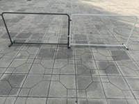Valla publicitaria para cancha de pickleball, venta al por mayor de fábrica, tubo redondo ensamblado de 140x75cm para barrera de protección
