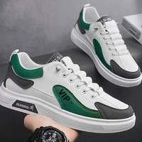 Chaussures de skate pour hommes tendance, en cuir synthétique bicolore, doublure en tissu respirant, confortables, légères, antidérapantes, chaussures décontractées pour jeunes