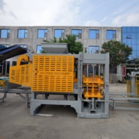 Machine hydraulique pour blocs creux QT8-15, fabriquée en Chine, pour la production de briques en béton et de pavés
