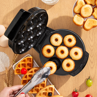 Machine à petit-déjeuner multifonction 3-en-1 : mini-machine à pain, gaufrier et appareil à sandwichs électrique avec plaques amovibles pour un nettoyage facile