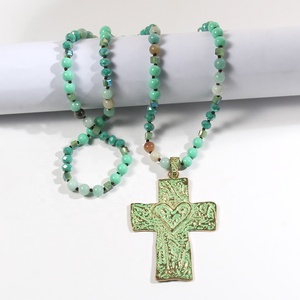 Primavera/Verano moda estilo bohemio joyería 8mm piedra Natural cristal nudo collar Metal amor Cruz verde colgante collar - Product Image 4
