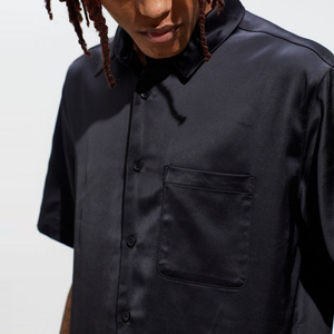 <span class=keywords><strong>Camicia</strong></span> da <span class=keywords><strong>Uomo</strong></span> <span class=keywords><strong>Nera</strong></span> in <span class=keywords><strong>Raso</strong></span> di Seta, Manica Corta, Stile Streetwear, Casual con Bottoni - Product Image 4