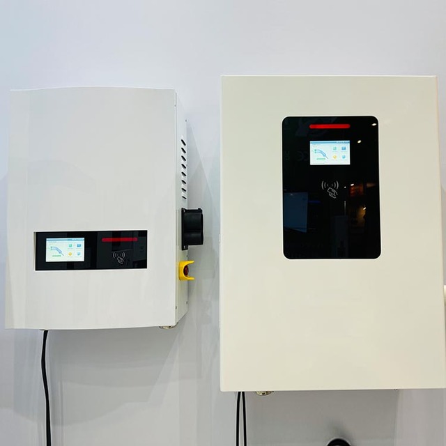 OCPP 1.6J EV Charging Station CE Certified AC Wallbox Charger for Home and Commercial Use