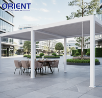 Sistema de Pérgola Moderna de Aluminio con Diseño de Techo de Láminas Automáticas para Hoteles, Restaurantes y Espacios Exteriores