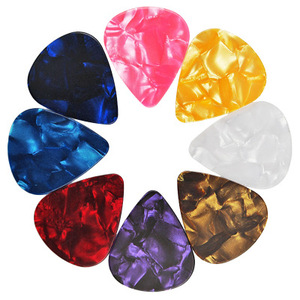 Púas de Guitarra de Celuloide con Logotipo Personalizado, Púas de Guitarra de Alta Calidad con Pintura Colorida para Plectro de Guitarra - Product Image 1