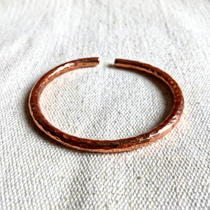 Bracelet manchette en cuivre pur fait main, artisanat en métal massif, tige martelée lourde, bijoux de guérison, pour hommes et femmes, uni, OEM, antique, poli miroir - Product Image 1