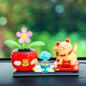 ชุดตกแต่งรถยนต์รุ่ยเจียพร้อมมาเนกิเนโกะและน้ำหอมดอกไม้สำหรับตกแต่งภายในสไตล์การ์ตูนวัสดุพลาสติก - Product Image 3