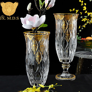 Boheemse luxe gouden decal bloemenvaas met kristallen glazen voet voor bruiloft of huisdecoratie, geschikt voor verjaardagstafel. - Product Image 5