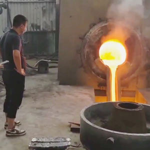 เตาอลูมิเนียม150กก. 350กก. 500กก. 750กก. เตาเหนี่ยวนำความถี่ปานกลาง1Ton สำหรับการหลอมทองแดงเหล็กหล่อ - Product Image 1