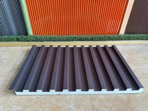 แผ่นหลังคาโลหะแผ่นอลูมิเนียมฉนวนผนังที่ดีสำหรับใช้กลางแจ้งวัสดุห<span class=keywords><strong>ล</strong></span>ัก <span class=keywords><strong>PU</strong></span> - Product Image 6