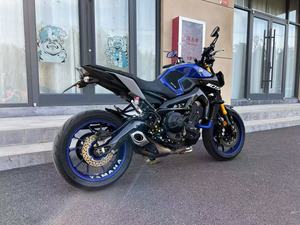 <span class=keywords><strong>Yamaha</strong></span> <span class=keywords><strong>MT</strong></span>-<span class=keywords><strong>09</strong></span> Hyper Naked - 890cc, Refrigeración Líquida, DOHC, 6 Velocidades con Embrague Asistido y Deslizante - Product Image 3