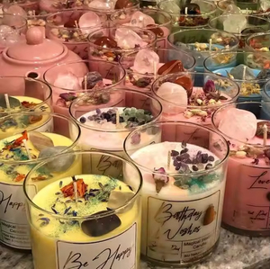 Velas Aromáticas de Soja Personalizadas y Económicas con Gemas de Manifestación y Cristales Curativos de Lujo - Product Image 2