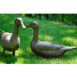 आउटडोर सजावट हाथ से नक्काशीदार जीवन आकार धातु कांस्य उड़ने वाली बतख मूर्ति - Product Image 3