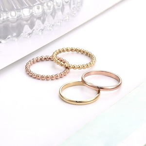 Bestseller Heiratsantrag-<span class=keywords><strong>Ring</strong></span> Gold Glänzender <span class=keywords><strong>Ring</strong></span> Schmuck Edelstahl Paar-<span class=keywords><strong>Ring</strong></span> für Frauen Männer - Product Image 2