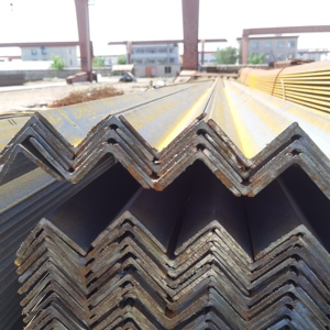 JIS SS400 GB Q235B Q345B EN10025 S235JR S355J2JR 40x40 <span class=keywords><strong>45x45</strong></span> 50x50 Angle en <span class=keywords><strong>acier</strong></span> pour la fabrication de pièces de véhicules - Product Image 5