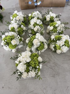Centrotavola personalizzato con fiori verdi e bianchi, sfera di fiori artificiali per decorazioni da tavolo per matrimoni - Product Image 5