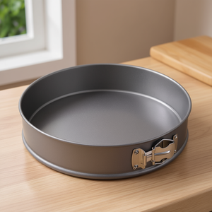 แม่พิมพ์เค้กเหล็กเคลือบสารกันติดพร้อมสายรัดสปริงฟอร์ม (18 ซม.) BAKEWARE PETRAVERA สีเทา AP000048 - Product Image 3