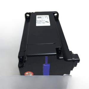 Moteur AC Yas-kawa SGM7P-01A7A21 100W 200V avec encodeur absolu 24 bits, série plate Sigma-7P pour robot semi-conducteur - Product Image 5