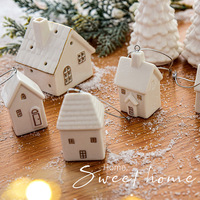 Décorations de Noël nordiques, artisanat décoratif, mini maison en céramique, pendentif maison de Noël, cadeau de Noël