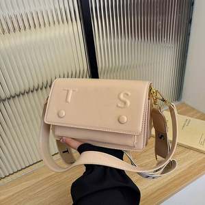 Bolsos de Mujer al por Mayor de Fábrica, Bolsos de Marca, Bolsos de Lujo para Mujer, Diseño de Moda con Decoración de Letras, Bolsos de Hombro Cruzados de PU - Product Image 3