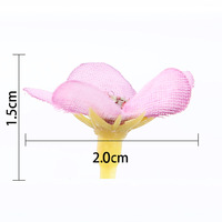 Vente chaude 2cm Marguerite Soie Fleurs Faux Fleurs pour DIY Guirlande De Mariage Artisanat Fête Mini Têtes De Fleurs Artificielles