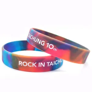 Werbearmbänder Geschenk Gummi modisch leuchtendes Armband wasserdichtes Gummi personalisierte Silikon-Armbänder