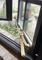 Ventana Arqueada de Acero con Rotura de Puente Térmico, Doble Acristalamiento, Marco Aislado, Diseño Insonorizado e Impermeable para Escaleras Residenciales y Baños