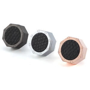 น้ำหอมปรับอากาศในรถยนต์หรูหราแบบกำหนดเองสร้างความสดชื่นให้กลิ่นหอมแบบแข็งติดทนนานบรรจุภัณฑ์หรูหราสำหรับเป็นของขวัญคริสต์มาส - Product Image 1