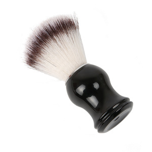 Brocha de afeitar Playboy con mango negro y cerdas sintéticas para limpieza facial y cuidado de la barba para hombres - Product Image 3