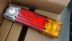 Luces Traseras Halógenas y de Xenón Compatibles con Camiones Mercedes-Benz y Camiones Bomba - Product Image 6