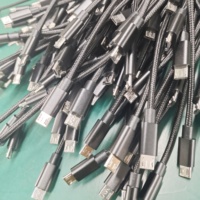 Câbles de chargeur USB pour téléphone portable prêts à être expédiés