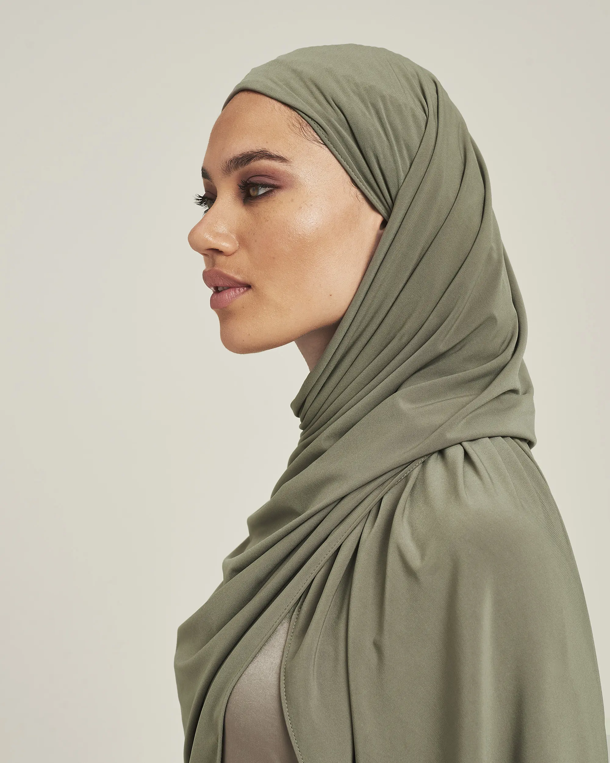 Chales de lycra de alta gama para mujeres musulmanas, jersey liso y amigable con la piel, hijab, bufanda, otros chales