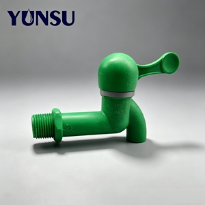 Robinet d'eau extensible vert DN15 à double usage avec raccord de tuyau et buse, débit élevé, design moderne à poser sur comptoir pour usage domestique - Product Image 1
