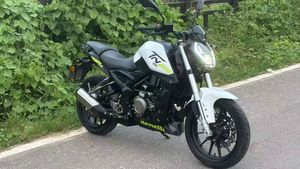 Motocicleta Urbana Ligera <span class=keywords><strong>Benelli</strong></span> TNT25 Blanca, 250cc, Motor Refrigerado por Agua, Calcomanía Verde Brillante, Frenos de Disco Dobles - Product Image 2