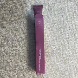 ลิปออยล์ขายส่งแบบหลอดบีบพร้อมพวงกุญแจ ไม่มีน้ำหอม ไม่เหนียวเหนอะหนะ ให้ความชุ่มชื้น บำรุงริมฝีปากให้เงางาม - Product Image 5