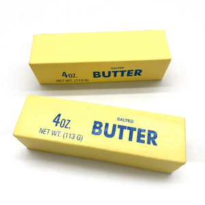 Giocattolo Morbido a Lenta Risalita in PU a Forma di Burro di <span class=keywords><strong>Medie</strong></span> Dimensioni, Giocattoli Mochi Quadrati a Forma di Blocco di Burro, Stampa Latte Giallo, Alimenti Simulati - Product Image 2