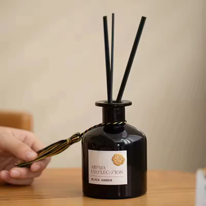 Diffuseur d'arômes de luxe Aikun pour salon et salle de bain, désodorisant, flacon en verre OEM, diffuseur à bâtonnets, fourniture de parfums sous marque privée - Product Image 2