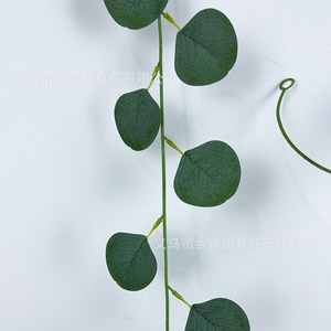 Guirnalda Artificial de Eucalipto, Decoración Verde de 2 Metros, Flor de Seda Circular, Decoración Moderna para Techo de Boda - Product Image 2