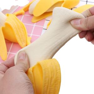 Juego de Juguetes Sensoriales Antiestrés de Plástico Blandos Personalizados 2026 - Forma de Plátano - Product Image 4