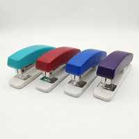 Agrafeuse de bureau ergonomique, capacité de 20 feuilles, agrafeuse manuelle en plastique pour le bureau et l'école, compatible avec les agrafes 24/6 et 26/6