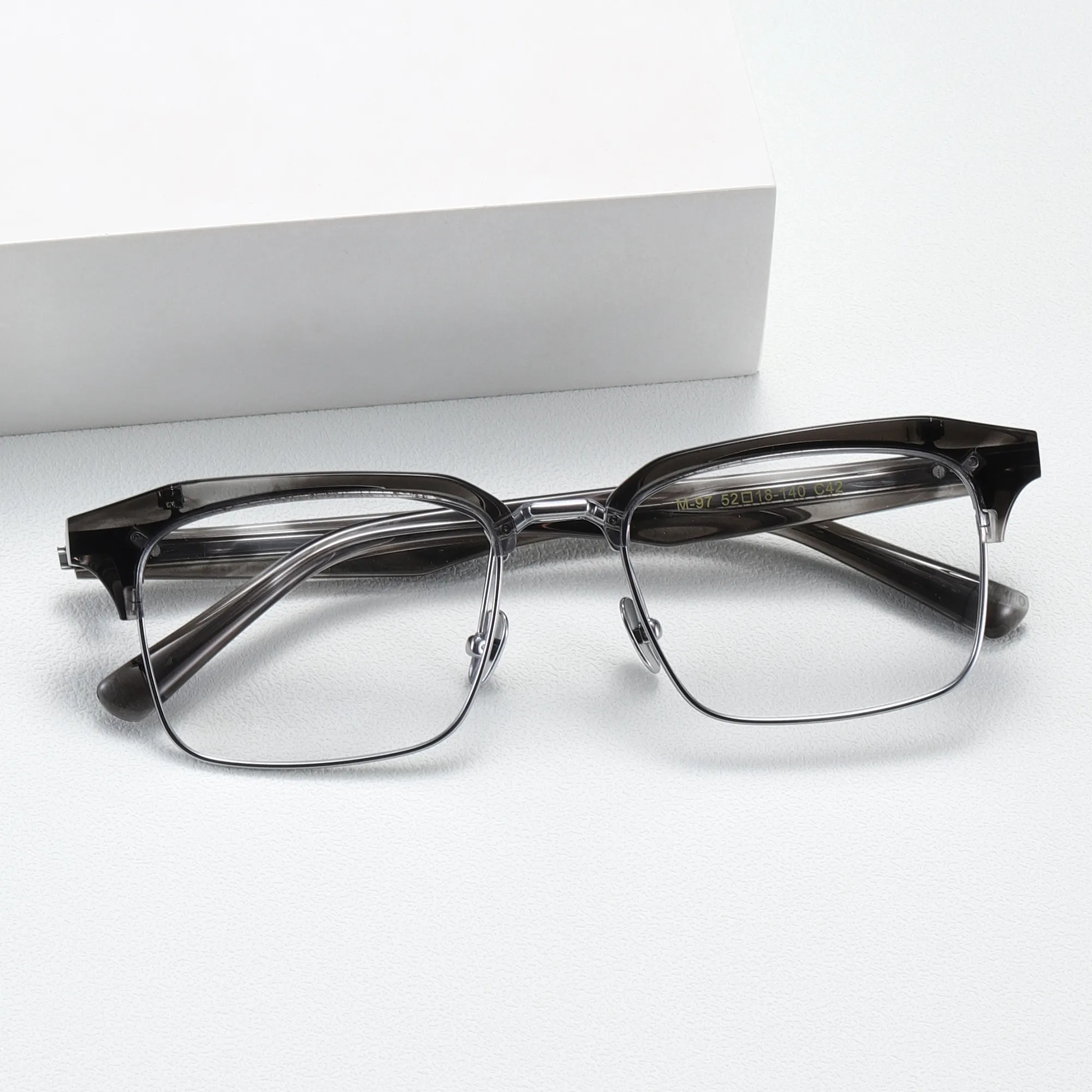 超軽量チタンガラス深圳工場アセテート + チタンフレーム絶妙な長方形老眼鏡