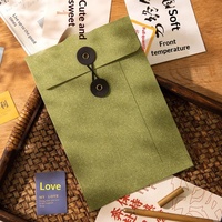 Sac de shopping personnalisé de haute qualité en papier kraft épais avec poignée en sangle et impression de logo pour l'emballage de vente au détail