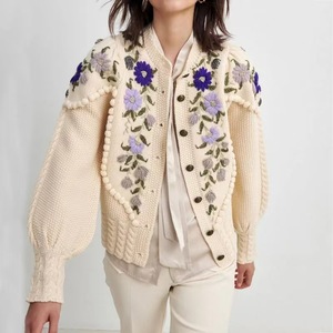 Cárdigan Casual de Manga Larga para Mujer con Estampado Floral, Diseño Personalizado con Logotipo Frontal para la Temporada de Invierno - Product Image 6