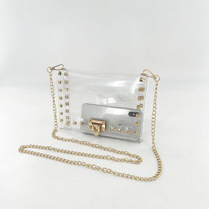 Sac transparent approuvé par le stade sac à bandoulière en PVC à rivets transparents Messenger pour les événements de concert de gymnastique - Product Image 4