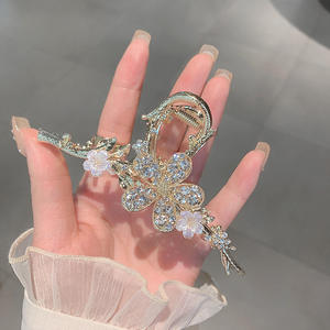 Épingle à <span class=keywords><strong>cheveux</strong></span> en métal pour femmes, <span class=keywords><strong>pince</strong></span> à griffes pour filles, branches élégantes, fleurs, Barrette, queue de cheval, perle, strass, couvre-chef, accessoires pour <span class=keywords><strong>cheveux</strong></span> - Product Image 6