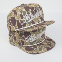 Hoge kwaliteit groothandel op maat ontworpen logo 5-panel sport pet met koord, camouflage polyester flat brim petten, geborduurde patch snapback pet