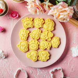 Nghệ tây 3D động vật Cookie cutter Kit handmade Valentine Gấu Thỏ <span class=keywords><strong>Pig</strong></span> Dog cookie với tem trái tim làm từ nhựa bền - Product Image 2