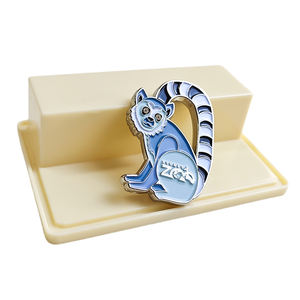 Pins de Solapa de Metal con Logotipo Grabado en Esmalte Personalizado, Ideales para Ropa, Bolsos, Chaquetas y Accesorios - Product Image 3