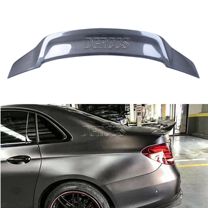 Aileron arrière en fibre de carbone style R pour berline 4 portes Classe E W213 2016-2023 - Product Image 1