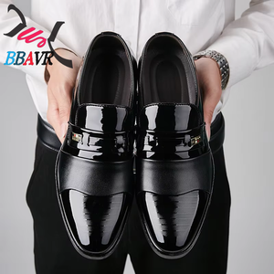 Mocasines de Vestir Formales de Piel Sintética con Punta en Pico para Hombre, Estilo Sólido Negro, Antideslizantes para Oficina y Carrera Profesional - Product Image 4